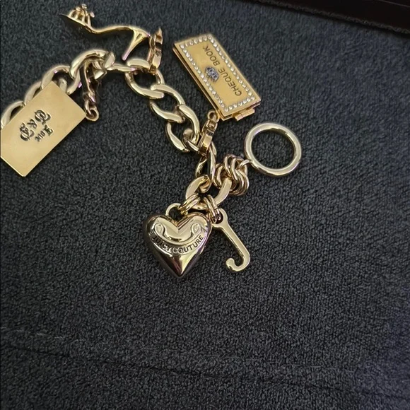 Juicy Couture Vintage Charm Bracelet (gold) - Picture 7 of 7